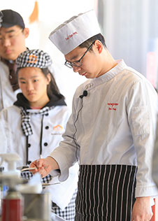 青岛新东方烹饪学校西餐主厨专业