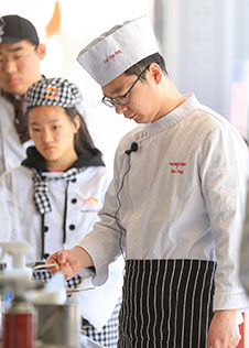 青岛新东方烹饪学校西餐主厨专业