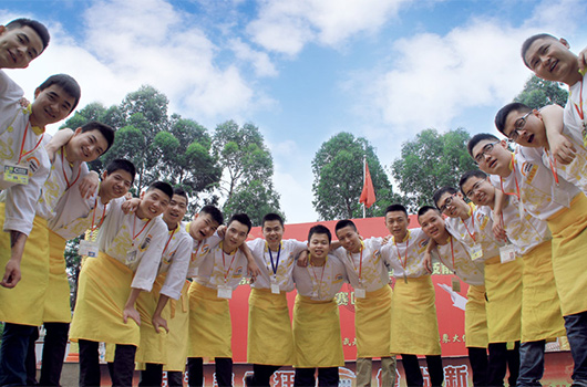 青岛新东方烹饪学校 轻松学习快乐生活